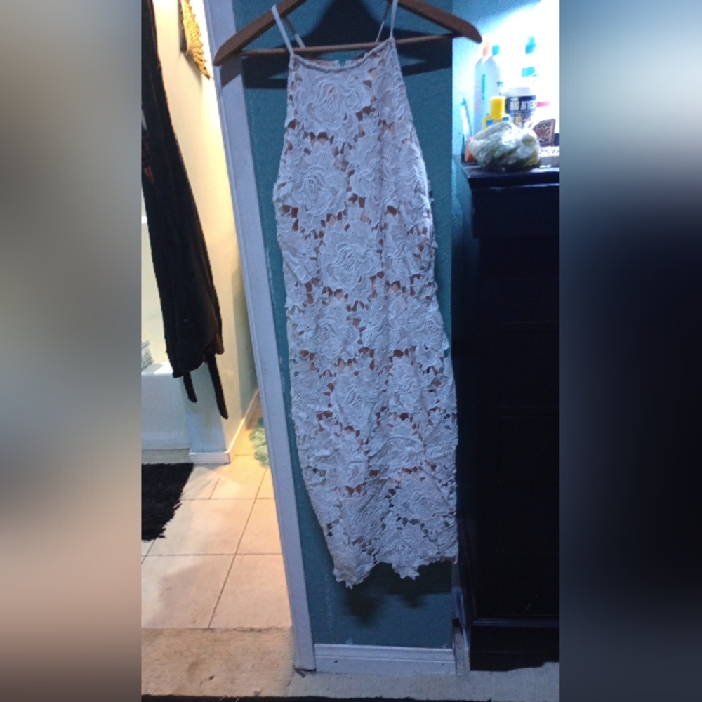 White lace dress